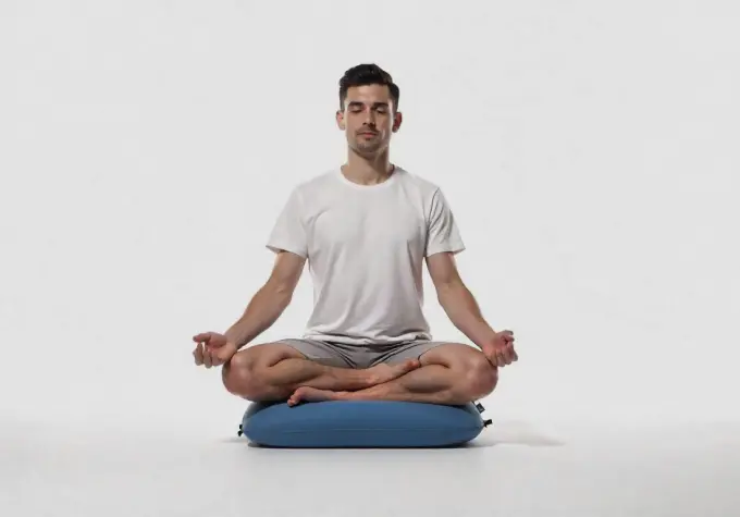 freepik__a-young-caucasian-man-with-short-dark-hair-sitting__10979 1